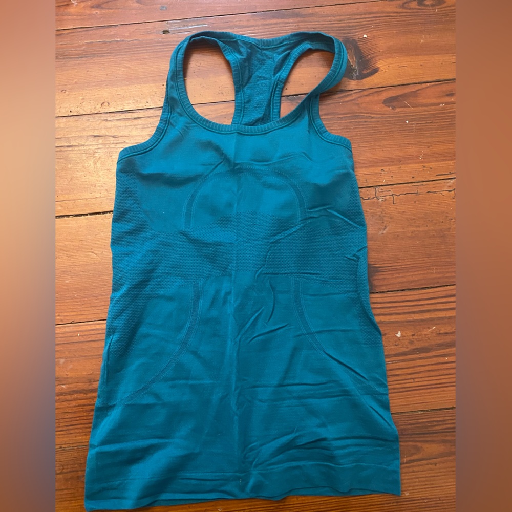 Lululemon tank top size 4